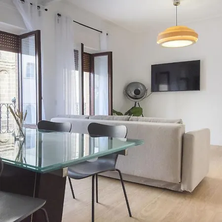 شقة Boutique Puerta De Reyes *